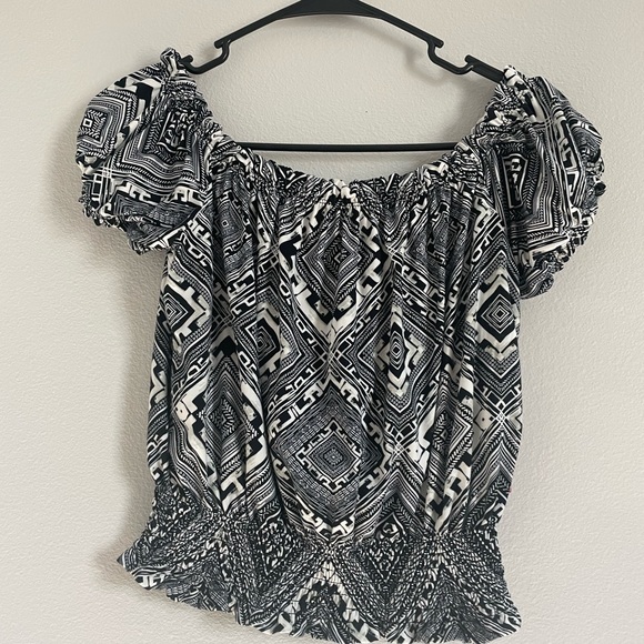 New 2 pice outfit size large - Picture 8 of 10